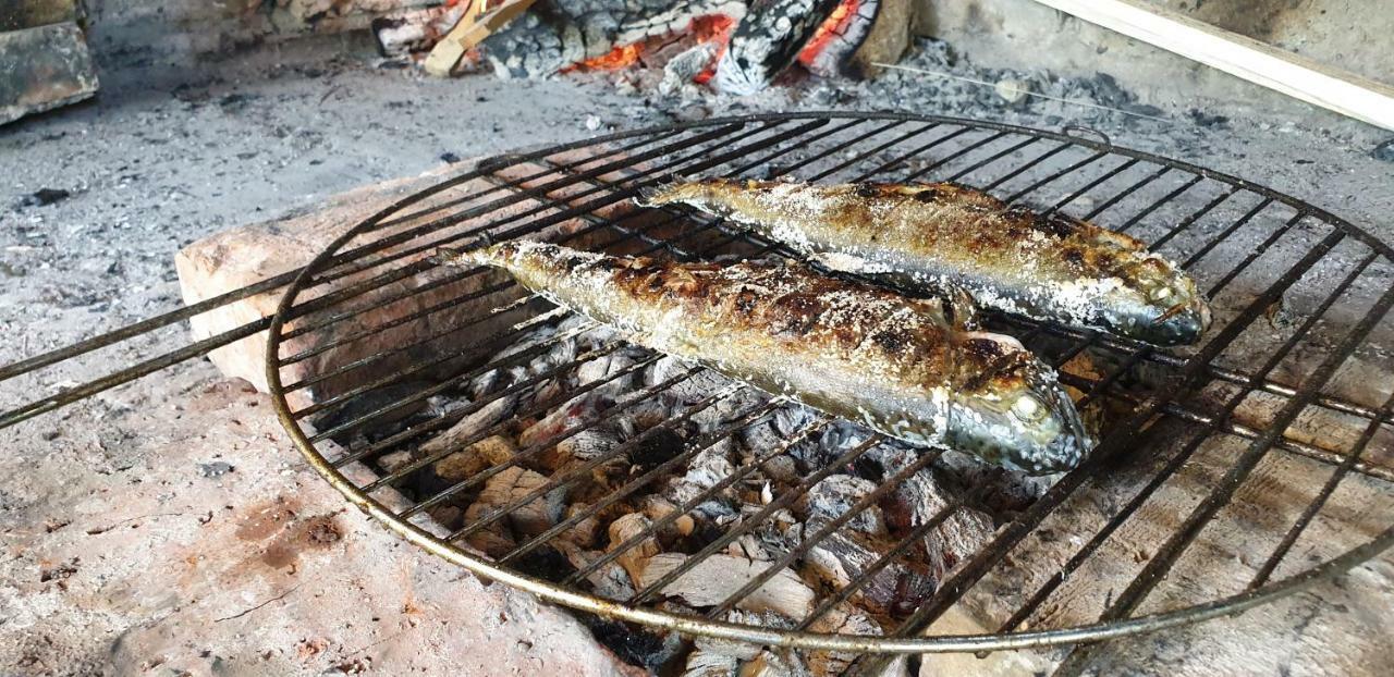 Auto Kamp Lav Hotel Kulen Vakuf Kültér fotó